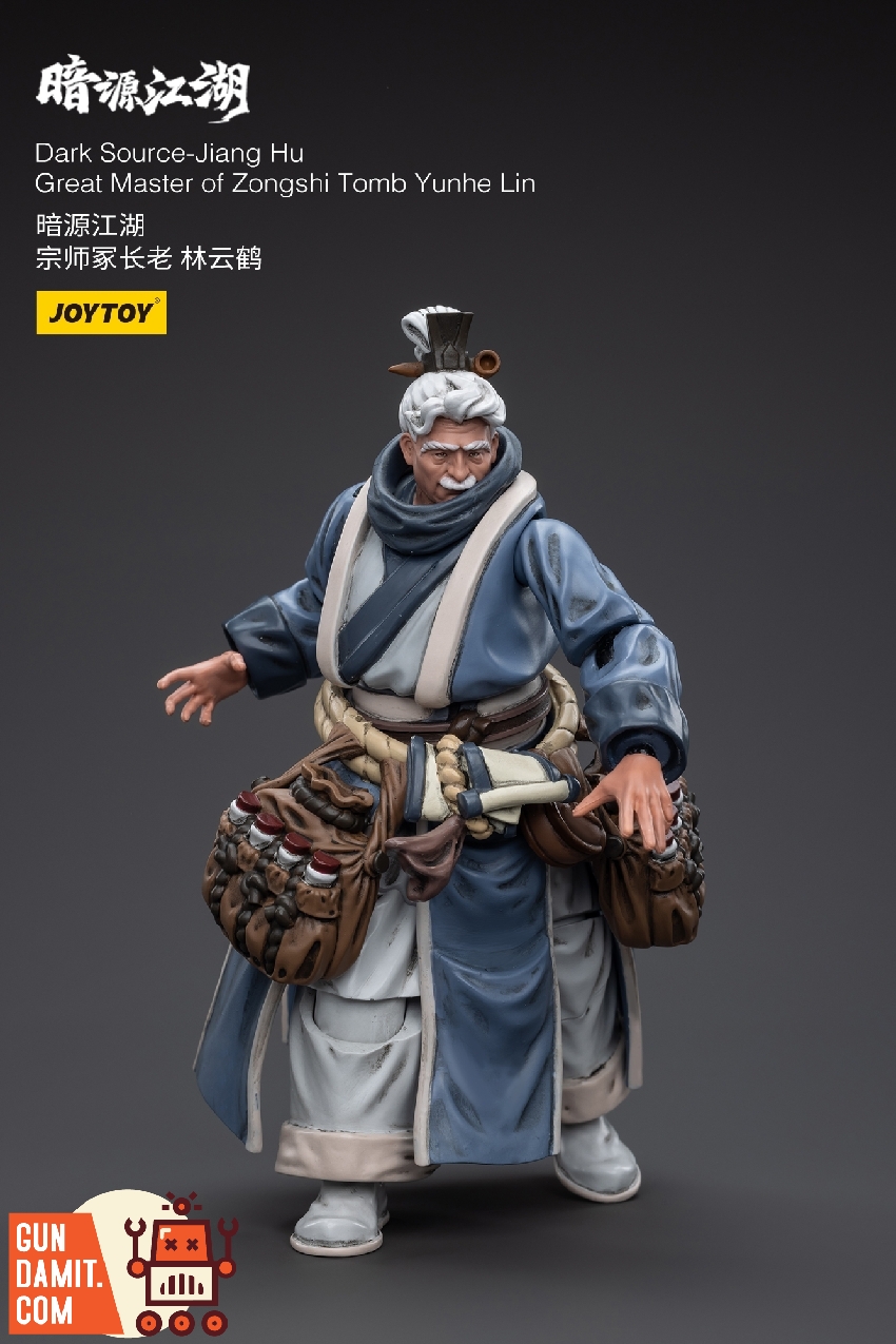 Dark Source Jianghu Great Master pose with accessories Dark Source Jianghu Great Master pose with accessories