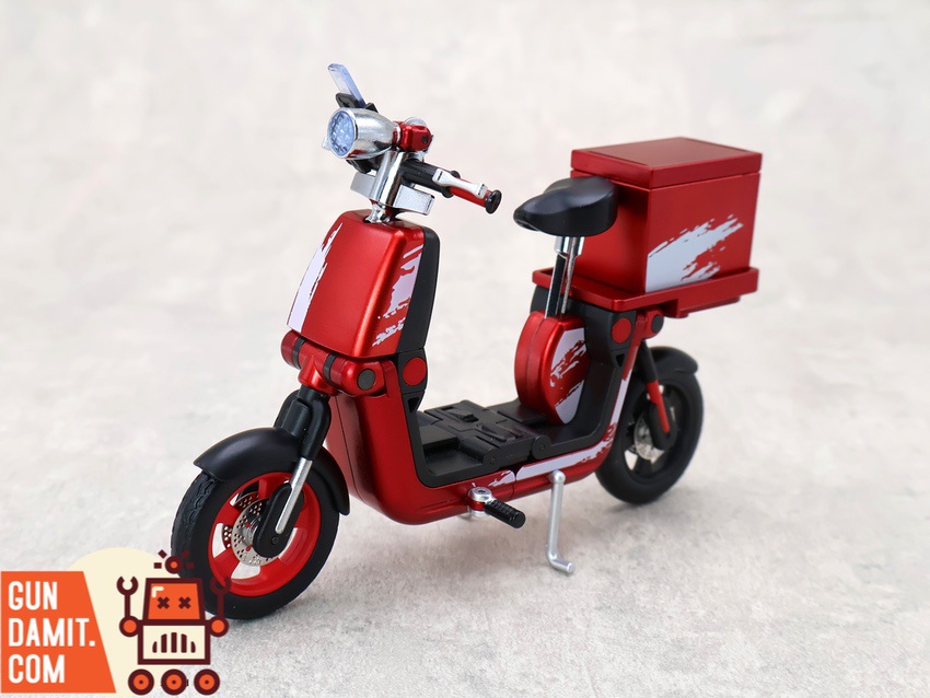 Fext Hobby 1/12 red transformable scooter front three-quarter view Fext Hobby 1/12 red transformable scooter front three-quarter view