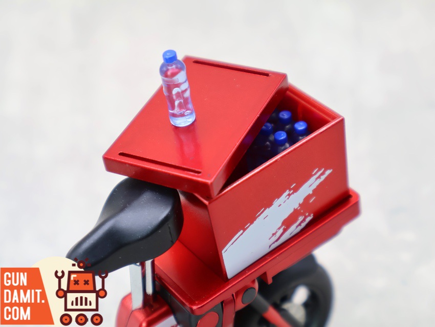 Fext Hobby red scooter transformation sequence detail Fext Hobby red scooter transformation sequence detail