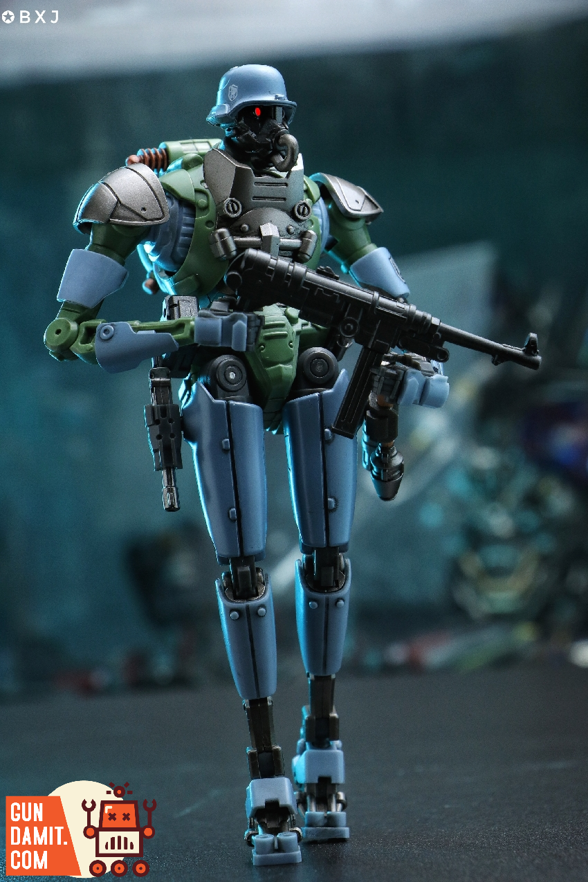 Forging Soul Assassination Squad Vulture rear view with equipment backpack Forging Soul Assassination Squad Vulture rear view with equipment backpack