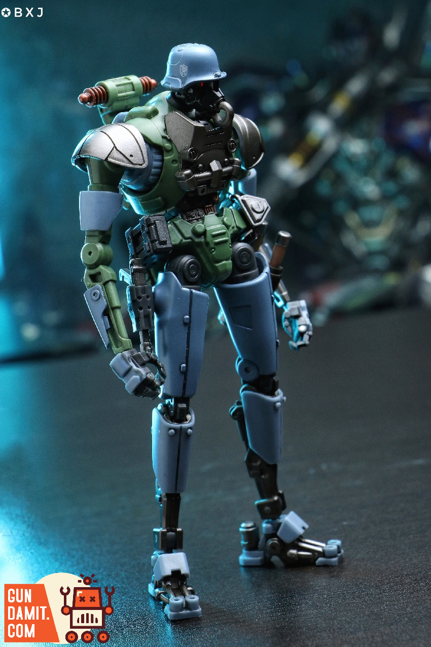 AGS-37 Vulture figure complete weapon and accessory loadout spread AGS-37 Vulture figure complete weapon and accessory loadout spread