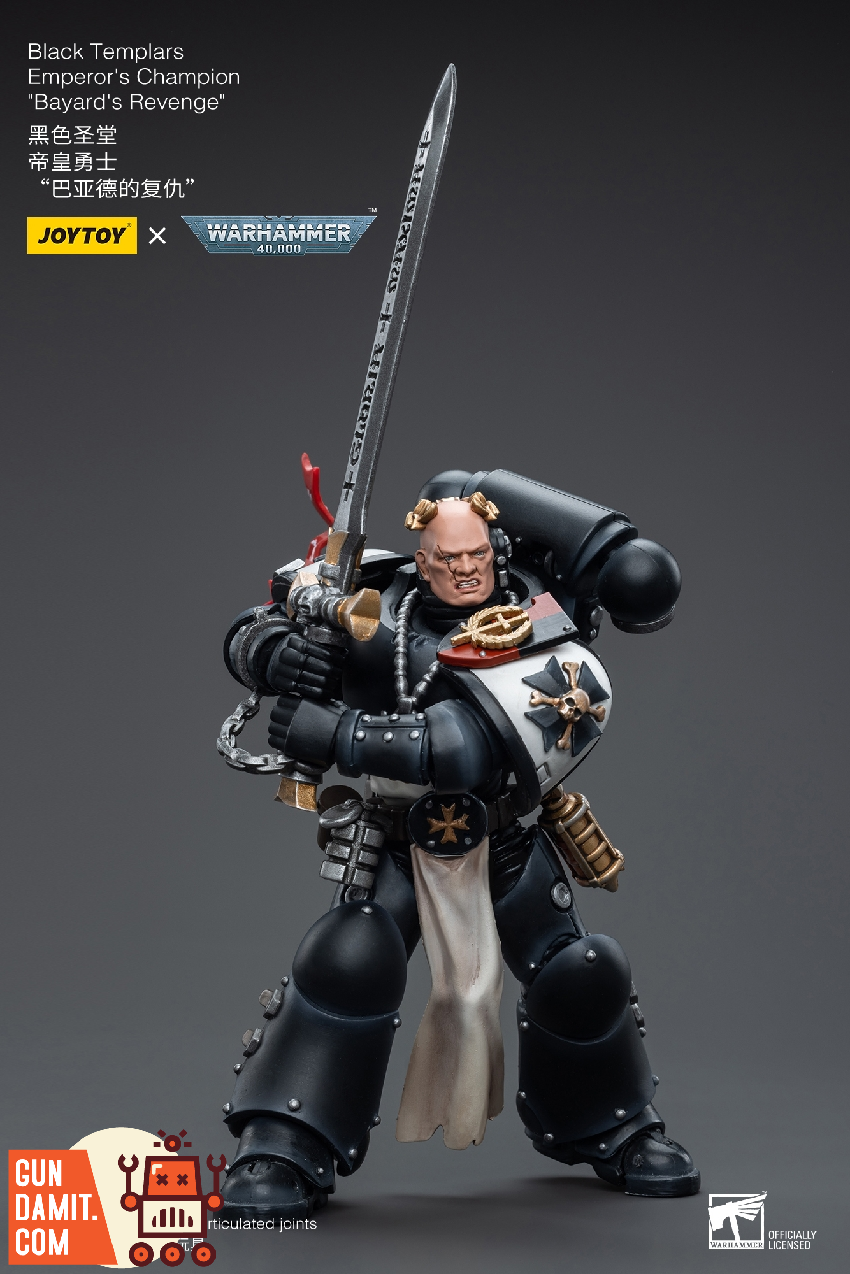 JoyToy Warhammer 40K Emperor's Champion back angle showing Templar tabard and armor detail JoyToy Warhammer 40K Emperor's Champion back angle showing Templar tabard and armor detail