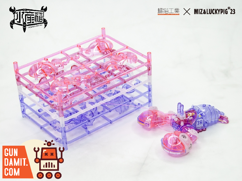 Orange Cat Industry Boston Lobster Pink Version model kit with translucent pink and purple aquaculture tank runners Orange Cat Industry Boston Lobster Pink Version model kit with translucent pink and purple aquaculture tank runners