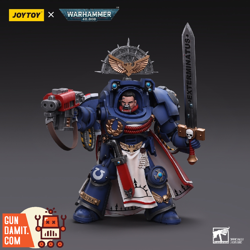 JoyToy 1/18 Warhammer 40K Ultramarines Terminator Captain in heavy armor with power sword front view JoyToy 1/18 Warhammer 40K Ultramarines Terminator Captain in heavy armor with power sword front view