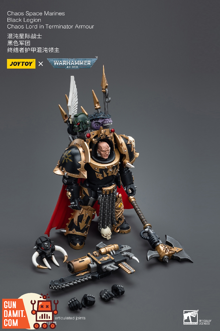 JoyToy Warhammer 40K Chaos Lord full accessories layout with weapons and interchangeable parts JoyToy Warhammer 40K Chaos Lord full accessories layout with weapons and interchangeable parts
