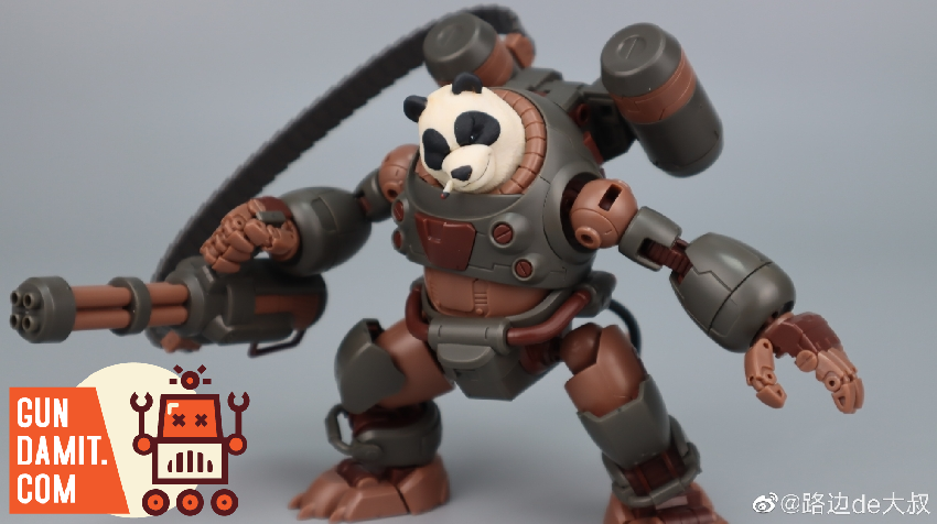 ShenShu model kit assembled bear pilot close-up ShenShu model kit assembled bear pilot close-up