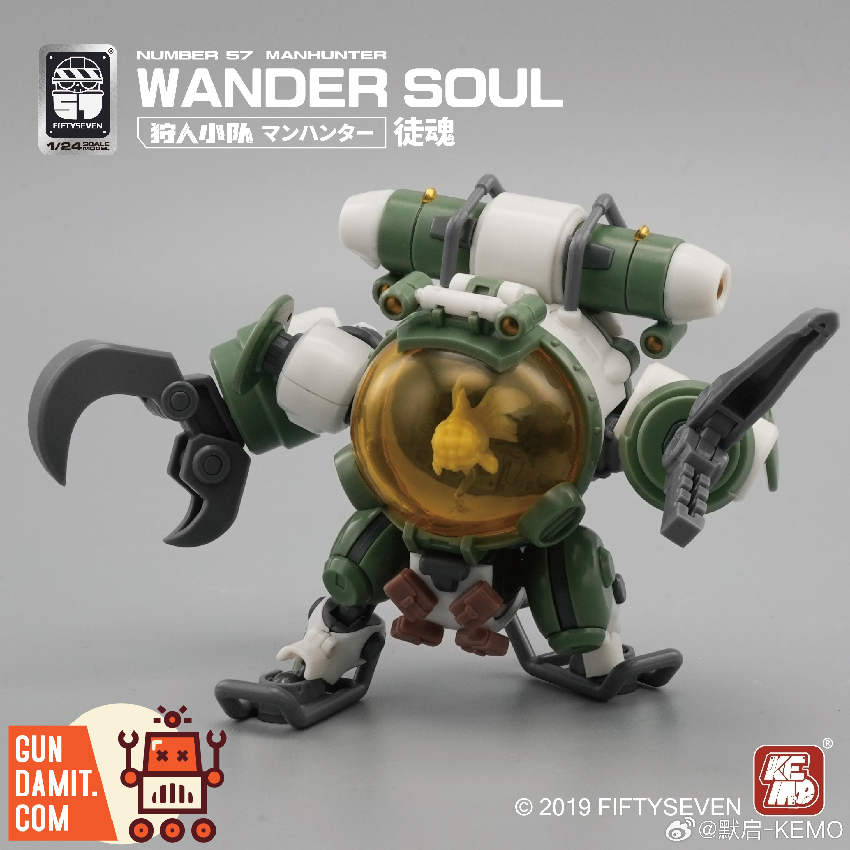 NO.57 Man Hunter Wander Soul mecha model front view with green and white armor and pumpkin-shaped cockpit NO.57 Man Hunter Wander Soul mecha model front view with green and white armor and pumpkin-shaped cockpit