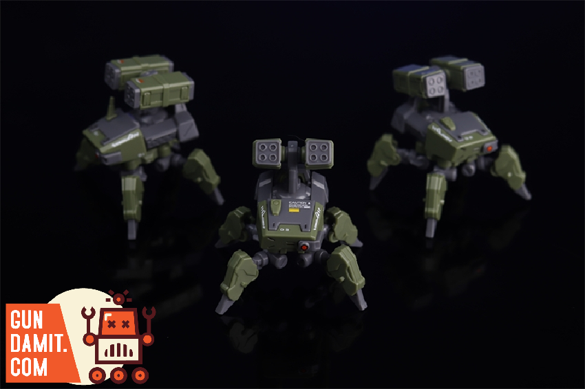 Chief Continent 1/144 Wolf Spider Squad complete set of three mechas in different weapon configurations Chief Continent 1/144 Wolf Spider Squad complete set of three mechas in different weapon configurations