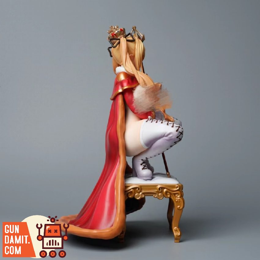 Man Xiang 1/6 Margarita figure side view showing flowing red cape and golden baroque chair Man Xiang 1/6 Margarita figure side view showing flowing red cape and golden baroque chair