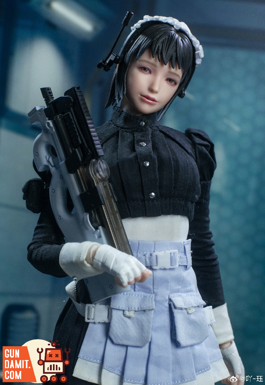 I8 Toys 1/6 Serene Hound Cerberus Maid Team Be front view with rifle and maid outfit I8 Toys 1/6 Serene Hound Cerberus Maid Team Be front view with rifle and maid outfit