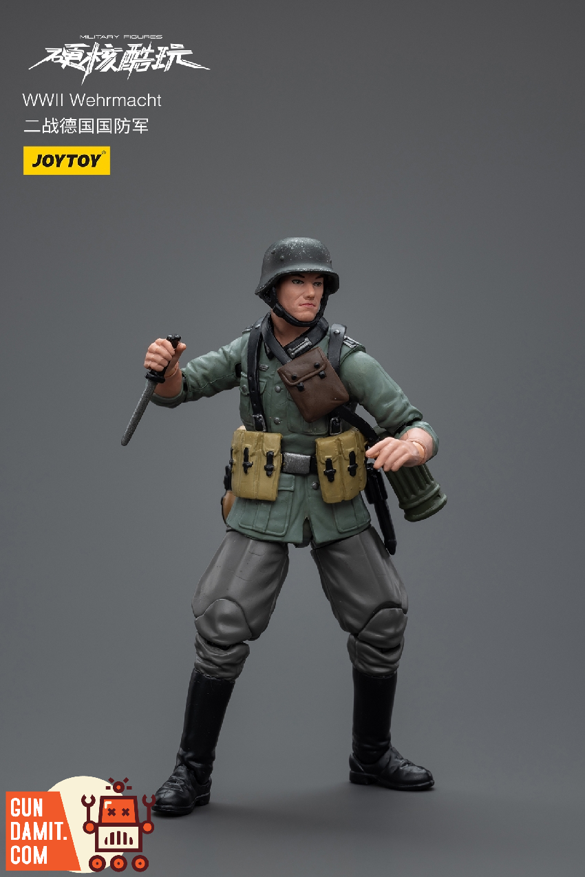 JoyToy Wehrmacht soldier figure carrying gas mask canister and field equipment with green uniform JoyToy Wehrmacht soldier figure carrying gas mask canister and field equipment with green uniform