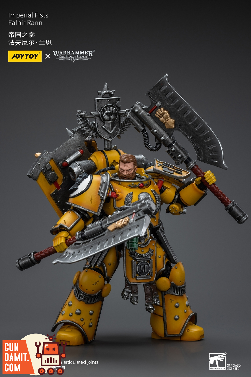 JoyToy Fafnir Rann Imperial Fists Praetor rear view showing backpack and axe weapon details JoyToy Fafnir Rann Imperial Fists Praetor rear view showing backpack and axe weapon details