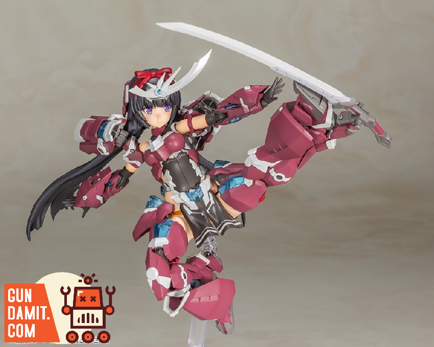 FG031R Magatsuki dynamic action pose with lance FG031R Magatsuki dynamic action pose with lance