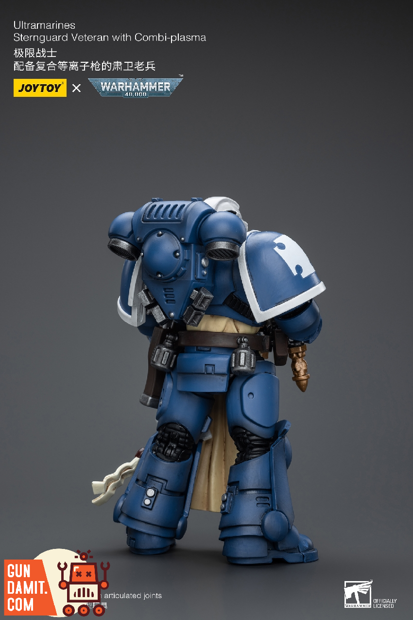 JoyToy Ultramarines Sternguard side view showing combi-plasma weapon JoyToy Ultramarines Sternguard side view showing combi-plasma weapon