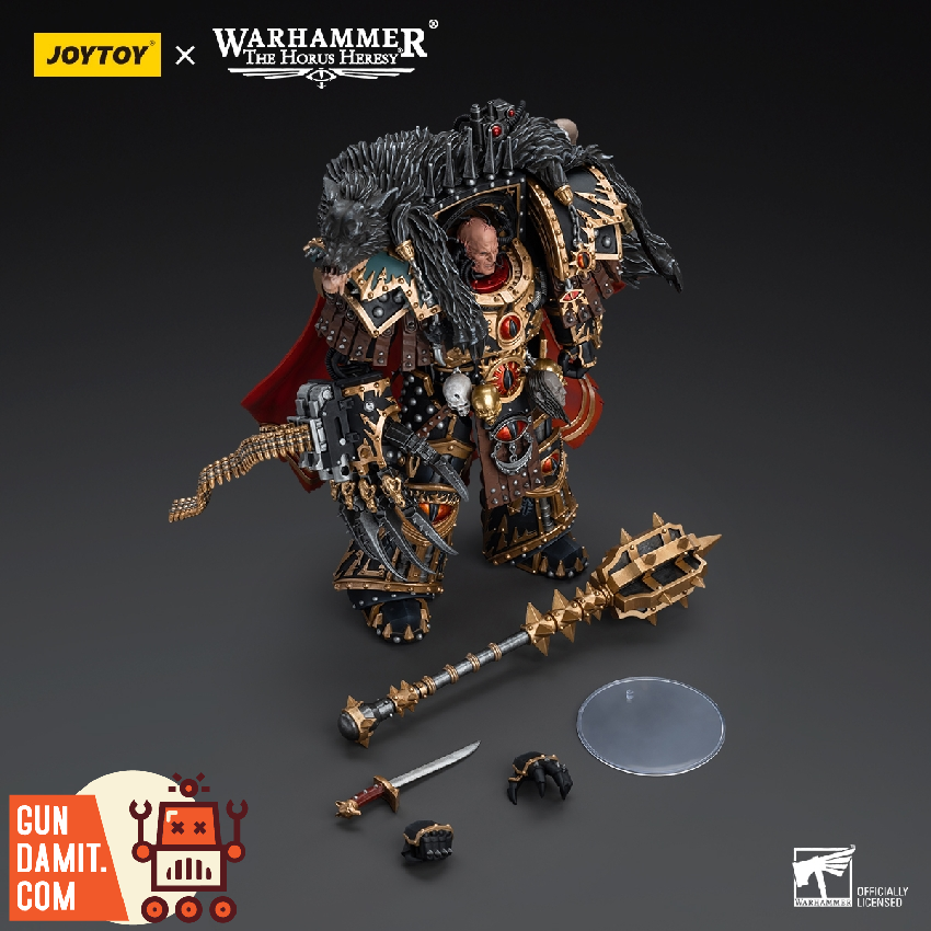 JoyToy Warhammer Horus Primarch rear view with wolf pelt JoyToy Warhammer Horus Primarch rear view with wolf pelt