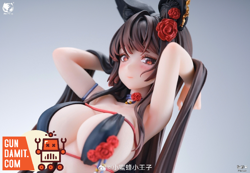Rose Fox Girl Bara 1/6 statue front view with heart cushion base Rose Fox Girl Bara 1/6 statue front view with heart cushion base