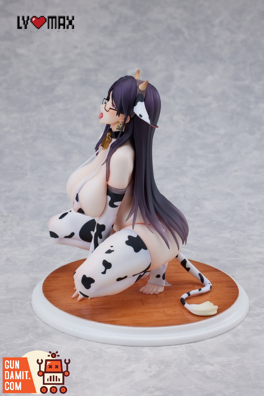 Level Max 1/6 Cow Bikini Senior Hei Fu statue front view Level Max 1/6 Cow Bikini Senior Hei Fu statue front view