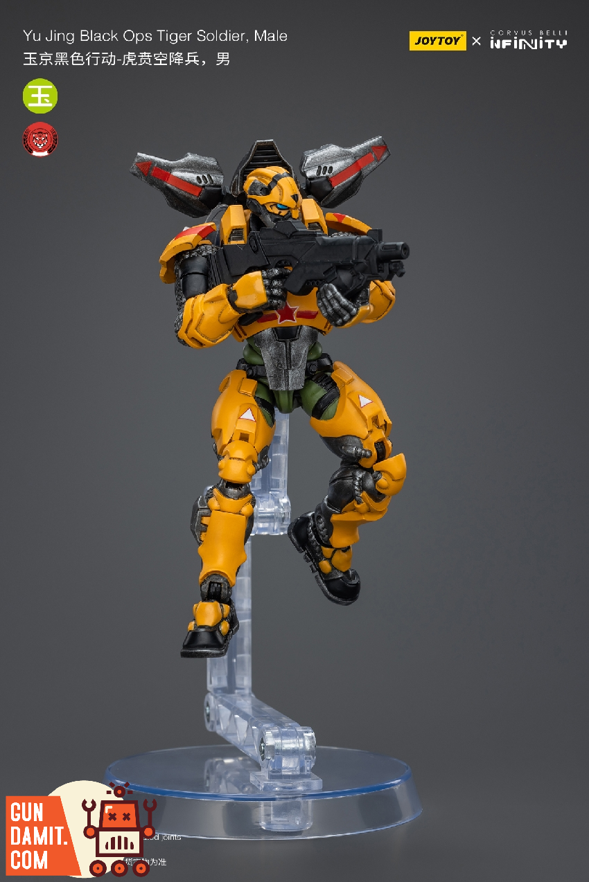 JoyToy Yu Jing Tiger Soldier Male jumping pose on flight stand JoyToy Yu Jing Tiger Soldier Male jumping pose on flight stand