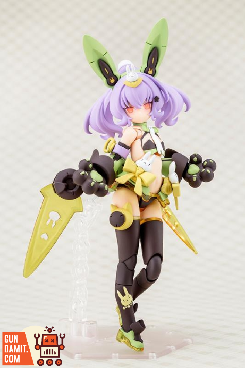 Kotobukiya PUNI MOFU To mecha armor equipped action pose Kotobukiya PUNI MOFU To mecha armor equipped action pose