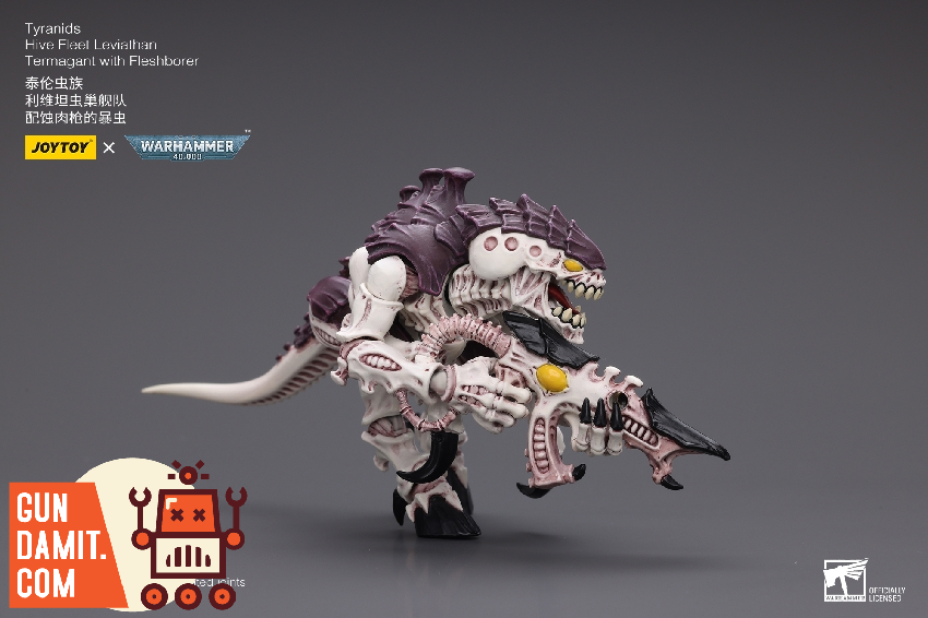 JoyToy Termagant Fleshborer side view showing tail and claws JoyToy Termagant Fleshborer side view showing tail and claws