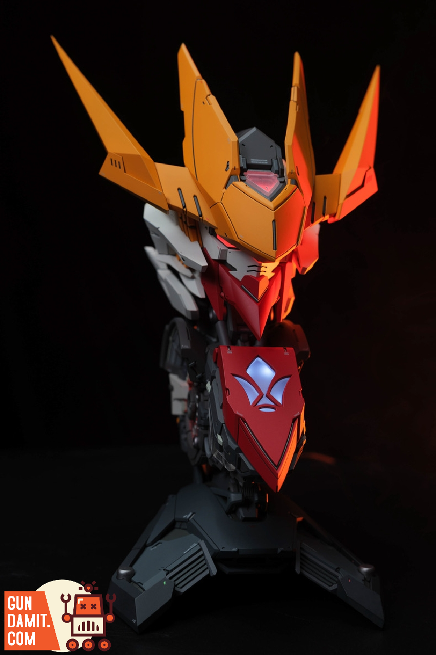 LabZero Barbatos Lupus Rex completed painted bust front view with full color scheme LabZero Barbatos Lupus Rex completed painted bust front view with full color scheme