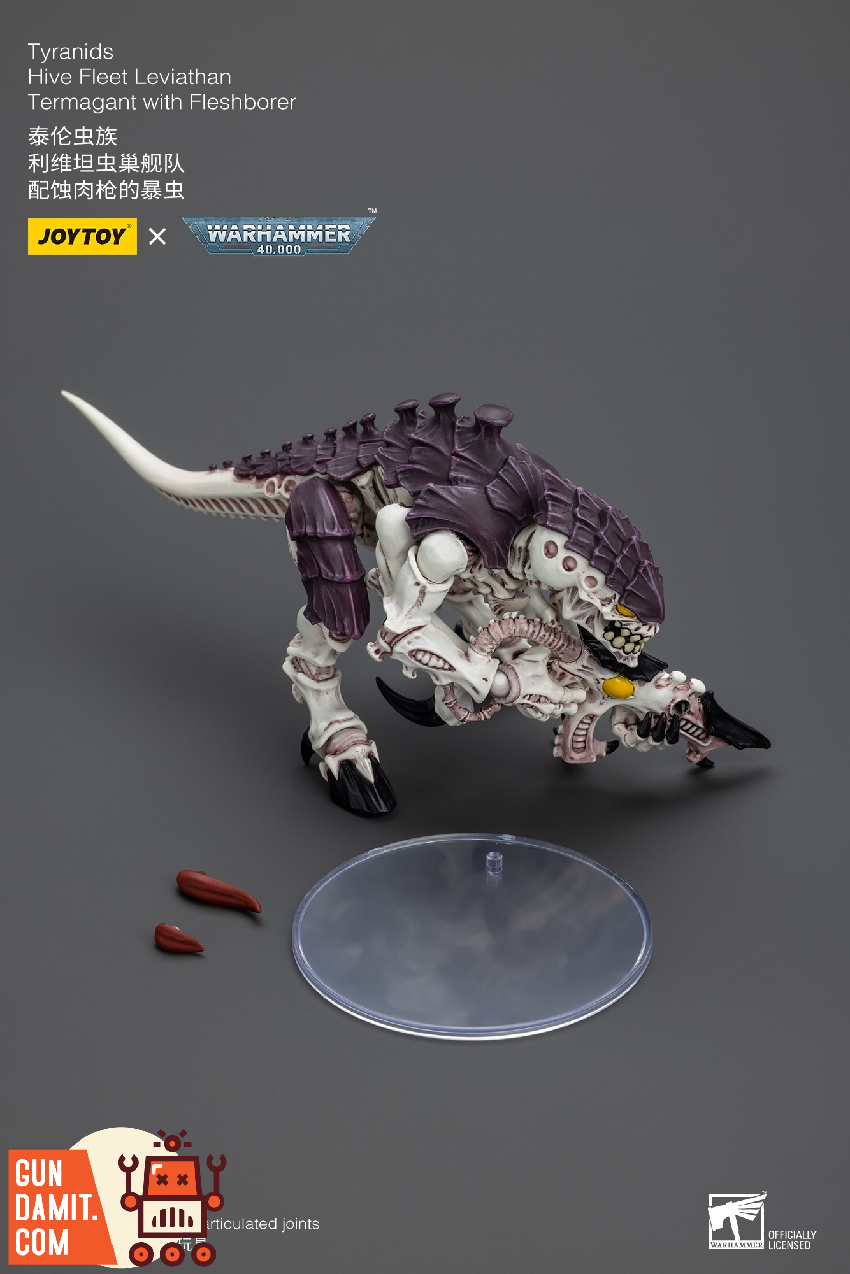 JoyToy Warhammer 40K Termagant with Fleshborer on display stand JoyToy Warhammer 40K Termagant with Fleshborer on display stand