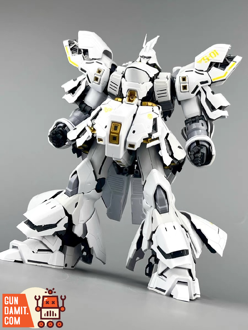 Daban 6631W MG Sazabi white version full body front standing Daban 6631W MG Sazabi white version full body front standing