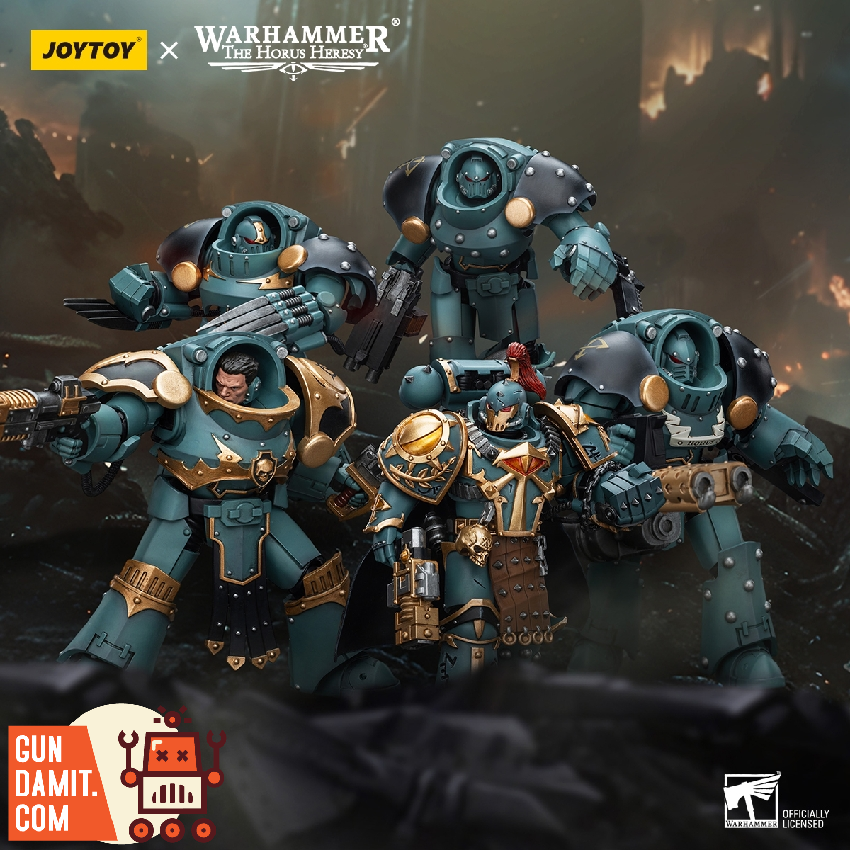 JoyToy Warhammer Praetor Power Fist action pose with cape JoyToy Warhammer Praetor Power Fist action pose with cape