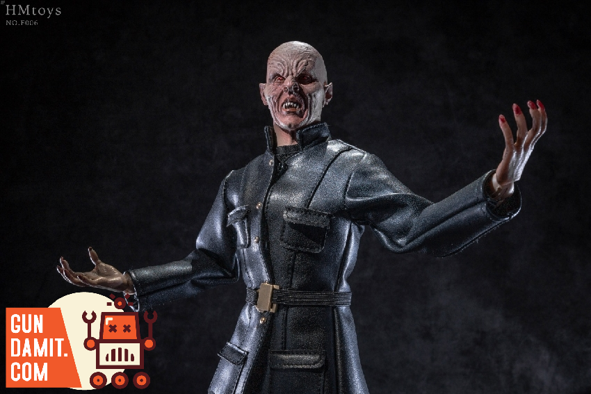 HMtoys F006 Vampire Buffy menacing gesture with claw hands HMtoys F006 Vampire Buffy menacing gesture with claw hands