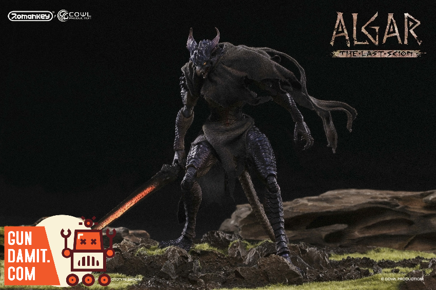 Romankey Dragonborn Algar with weapon accessories display Romankey Dragonborn Algar with weapon accessories display