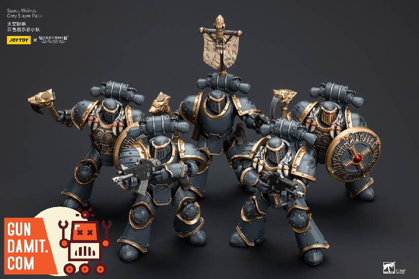 JoyToy Space Wolves Pack three-figure overhead action poses JoyToy Space Wolves Pack three-figure overhead action poses