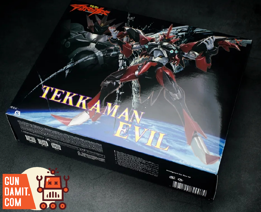 Sky X Studio Tekkaman Evil side profile showing wing design Sky X Studio Tekkaman Evil side profile showing wing design