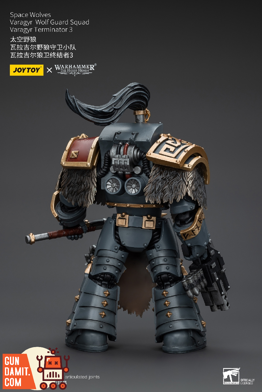 JoyToy JT5833 1/18 Space Wolves Terminator 3 dynamic axe swing pose JoyToy JT5833 1/18 Space Wolves Terminator 3 dynamic axe swing pose