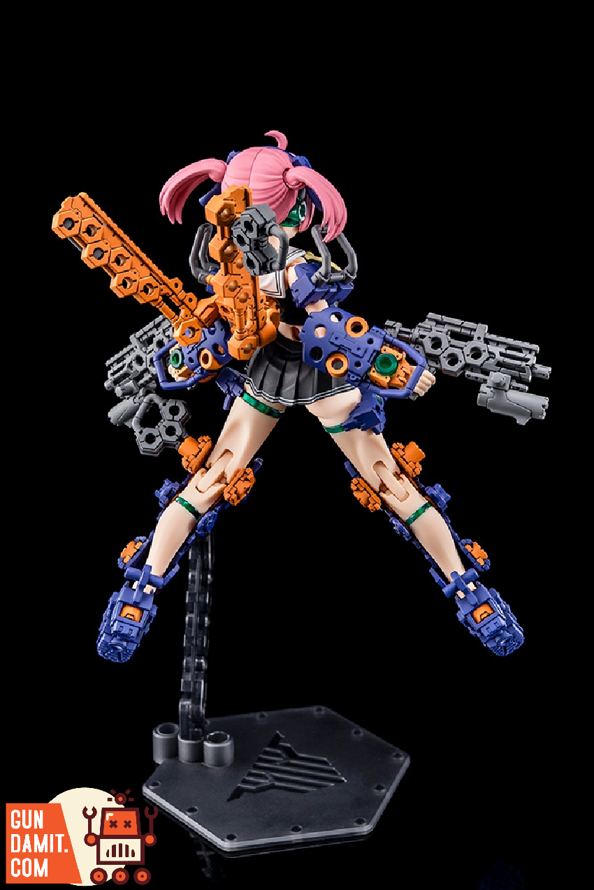 Kotobukiya KP779 Midnight Fang front view with chain ammo and twin cannons Kotobukiya KP779 Midnight Fang front view with chain ammo and twin cannons