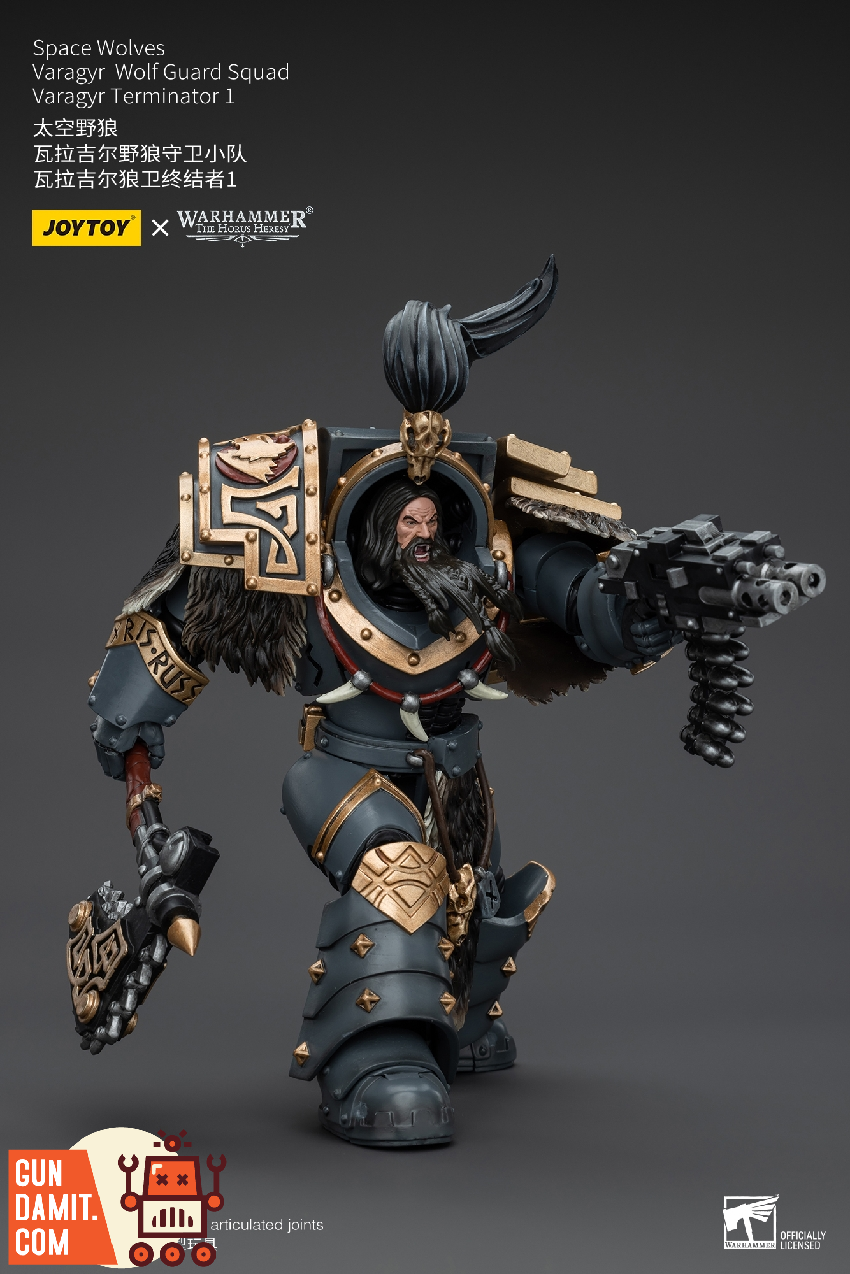JoyToy Space Wolves Varagyr Terminator 1 aggressive attack pose with hammer JoyToy Space Wolves Varagyr Terminator 1 aggressive attack pose with hammer