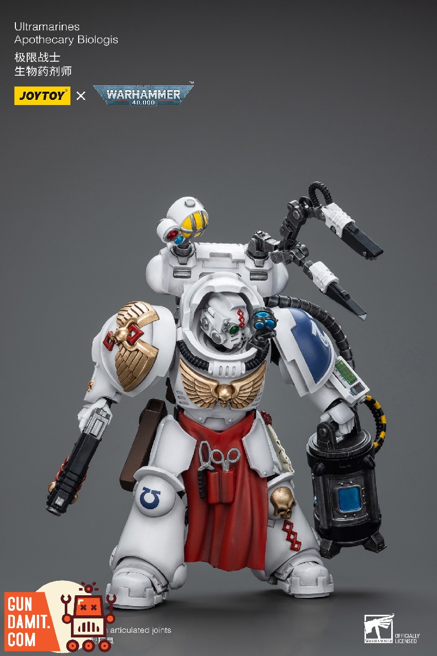 Ultramarines Apothecary 1/18 action figure dynamic pose Ultramarines Apothecary 1/18 action figure dynamic pose