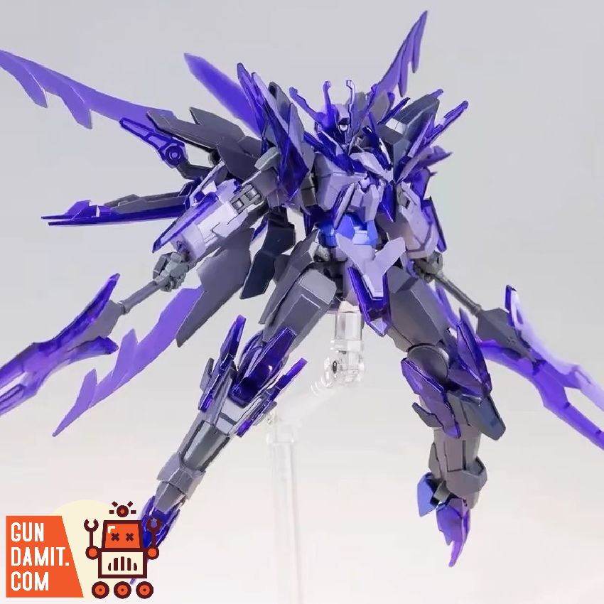 JMS Transient Gundam Glacier 1/144 built model front view JMS Transient Gundam Glacier 1/144 built model front view