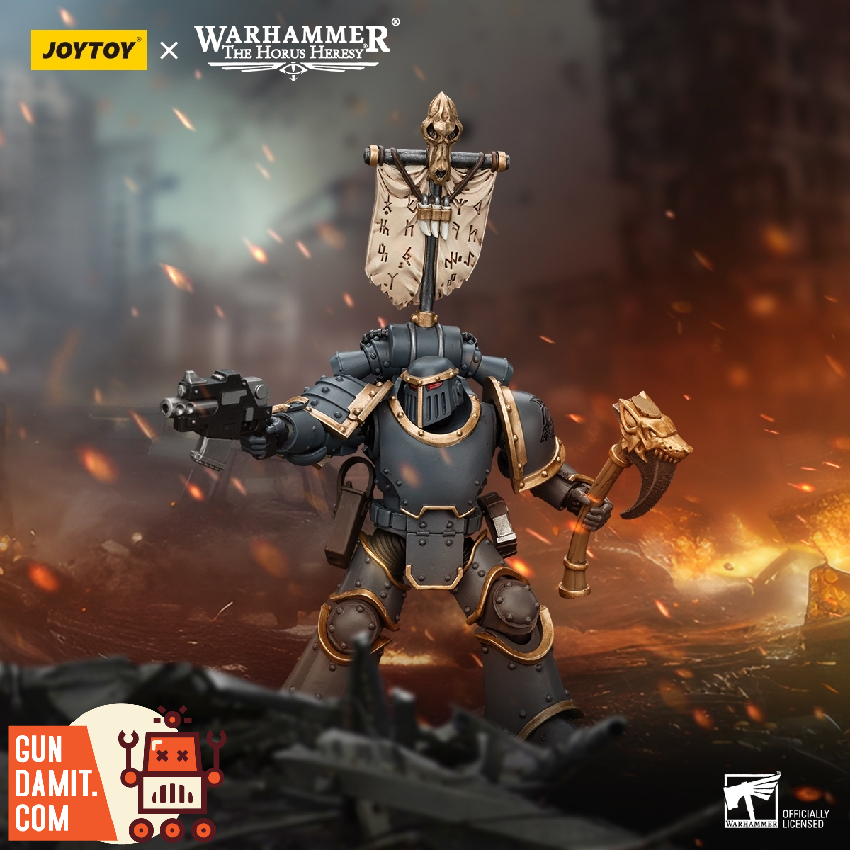 JoyToy Space Wolves Vexilla bearer battle charge scene with banner raised JoyToy Space Wolves Vexilla bearer battle charge scene with banner raised