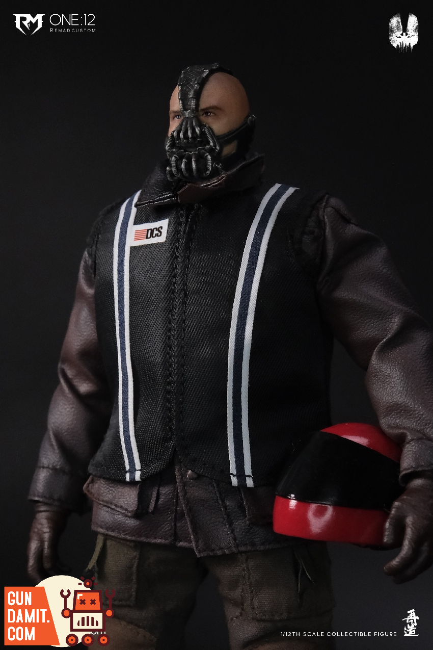 Destroyer Deluxe Set upper body jacket and mask detail Destroyer Deluxe Set upper body jacket and mask detail