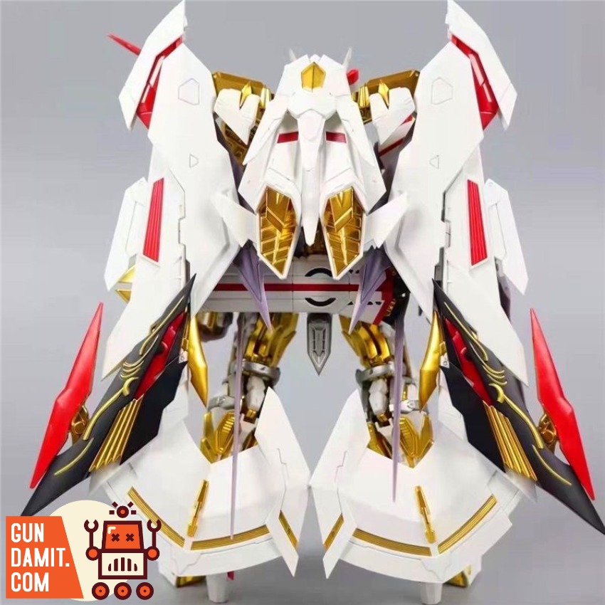 Daban 1/100 MG MB8826 White Astray front view Daban 1/100 MG MB8826 White Astray front view