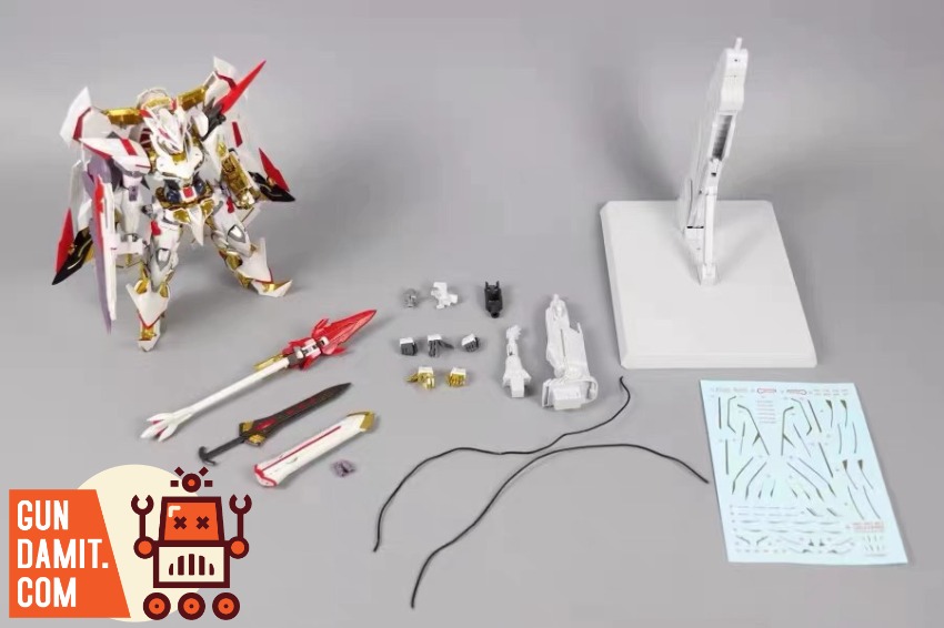 Daban 1/100 MG MB8826 White Astray back view Daban 1/100 MG MB8826 White Astray back view