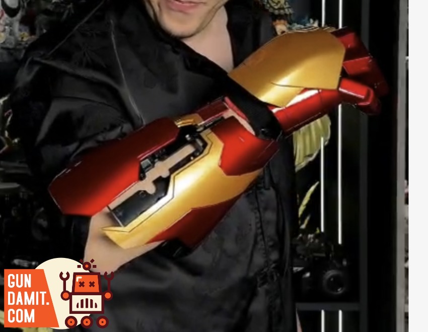 Tomato Model 1/1 Iron Man MK42 Armor Arm Right Hand view 3 Tomato Model 1/1 Iron Man MK42 Armor Arm Right Hand view 3