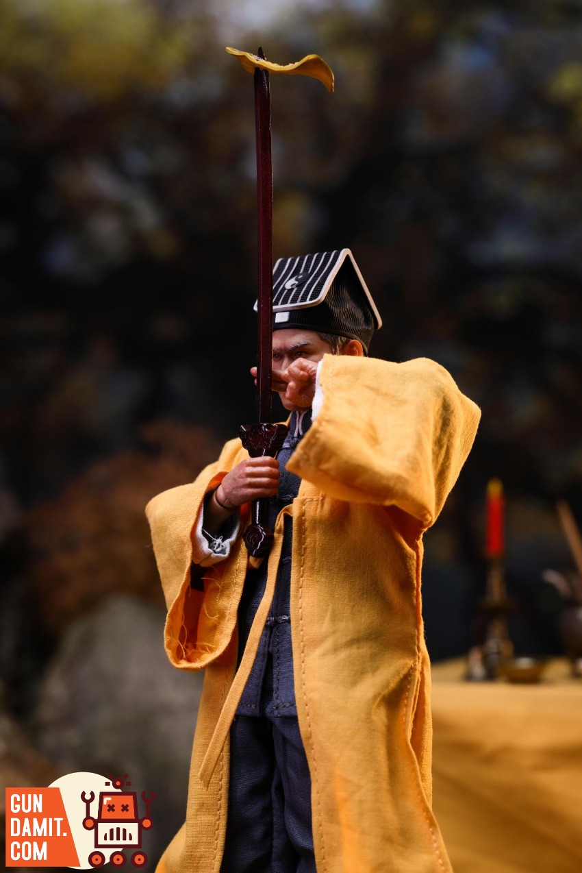 Mountain Studio 1/12 Mr. Vampire Yellow-Clad Master view 6 Mountain Studio 1/12 Mr. Vampire Yellow-Clad Master view 6