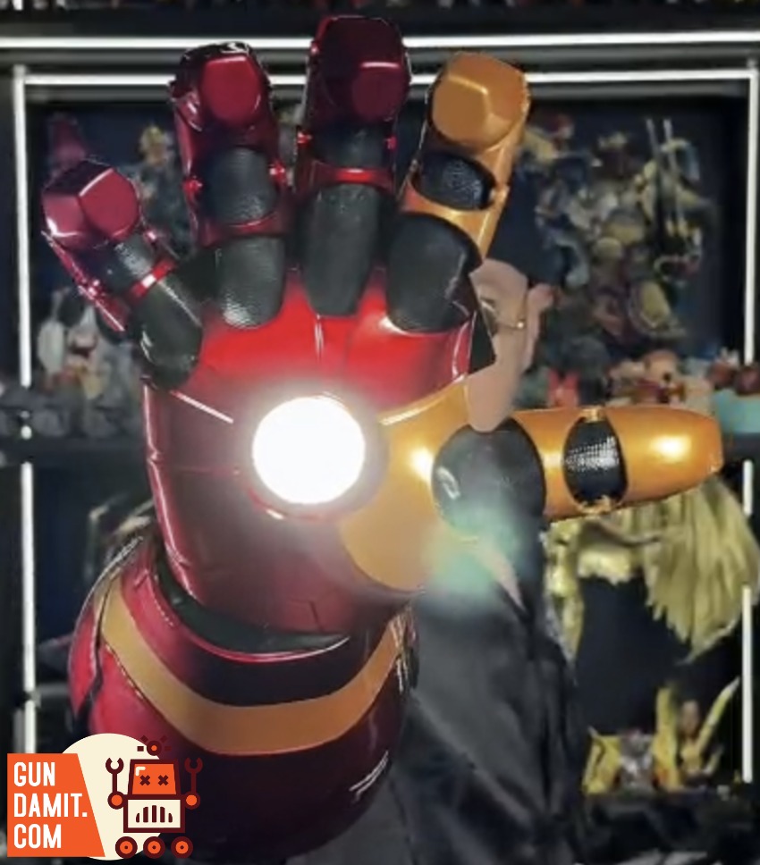Tomato Model 1/1 Iron Man MK42 Armor Arm Right Hand view 4 Tomato Model 1/1 Iron Man MK42 Armor Arm Right Hand view 4