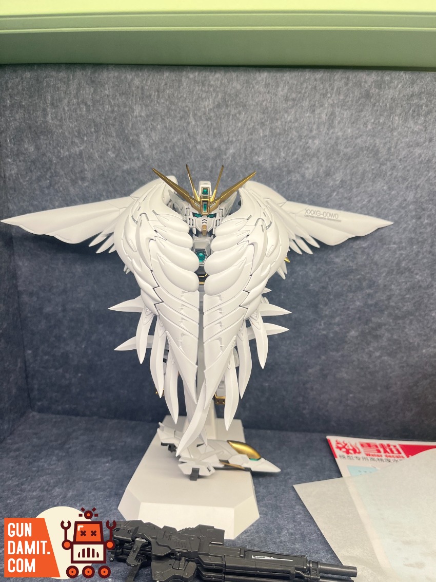 GL Studio Snow White Wing Zero EW MGSD Model Kit view 1 GL Studio Snow White Wing Zero EW MGSD Model Kit view 1