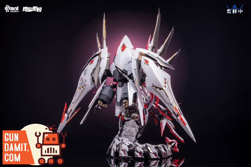 Upper torso detail of Polestars White showing spiked shoulder armor and red energy effects Upper torso detail of Polestars White showing spiked shoulder armor and red energy effects