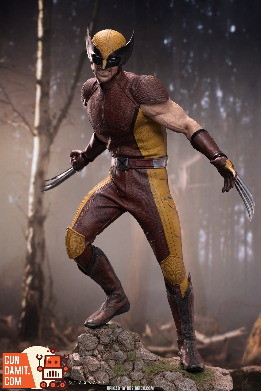 Hot Toys MMS831 Wolverine Classic Brown Suit 1/6 Figure view 32 Hot Toys MMS831 Wolverine Classic Brown Suit 1/6 Figure view 32