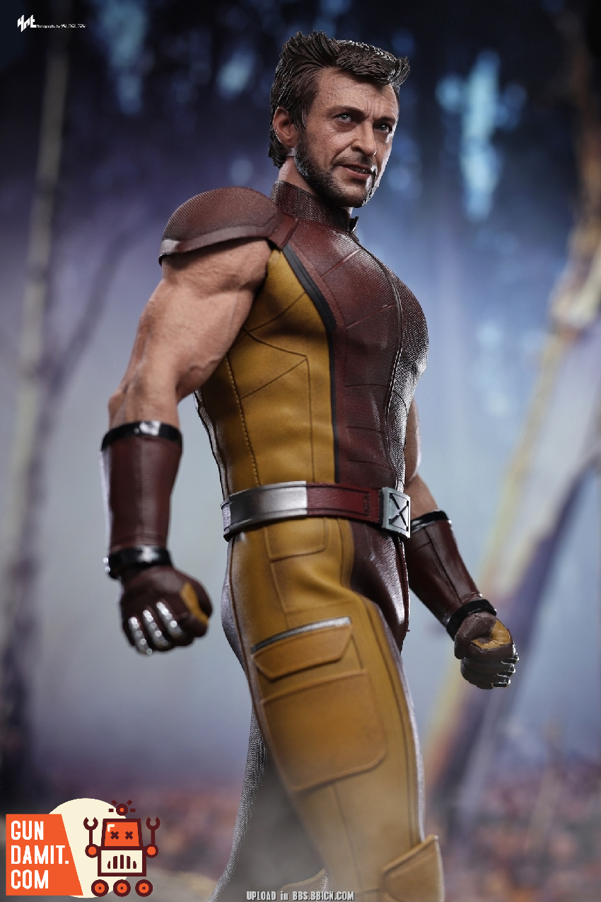 Hot Toys MMS831 Wolverine Classic Brown Suit 1/6 Figure view 38 Hot Toys MMS831 Wolverine Classic Brown Suit 1/6 Figure view 38