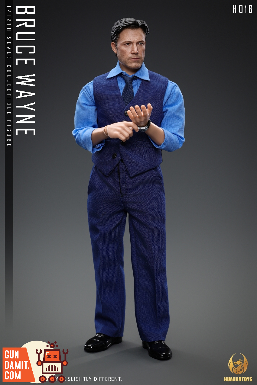 HUAHANTOYS 1/12 H016 Bruce Wayne Blue Vest Outfit Ver. A 1/12 scale Bruce Wayne figure wears a blue vest and tie. HUAHANTOYS 1/12 H016 Bruce Wayne Blue Vest Outfit Ver. A 1/12 scale Bruce Wayne figure wears a blue vest and tie.