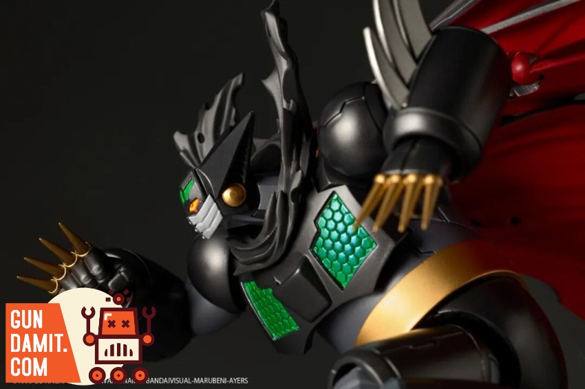 KAIYODO-BLACKGETTER Black Getter - view 11 KAIYODO Revoltech Black Getter OVA - view 11